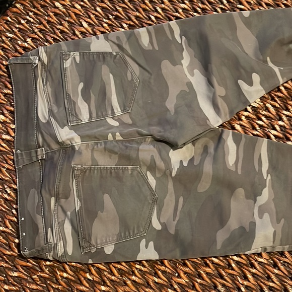 Wit&Wisdom - Picture 4 of 5